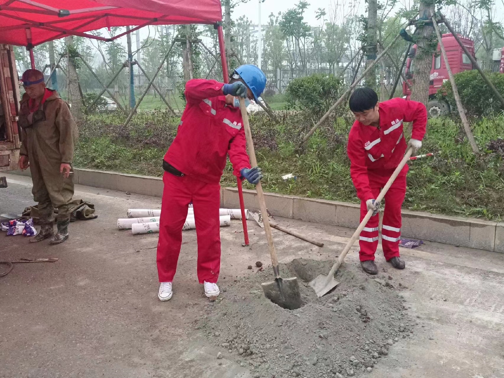 西山管道疏通哪家好】及时进行市政管道清淤